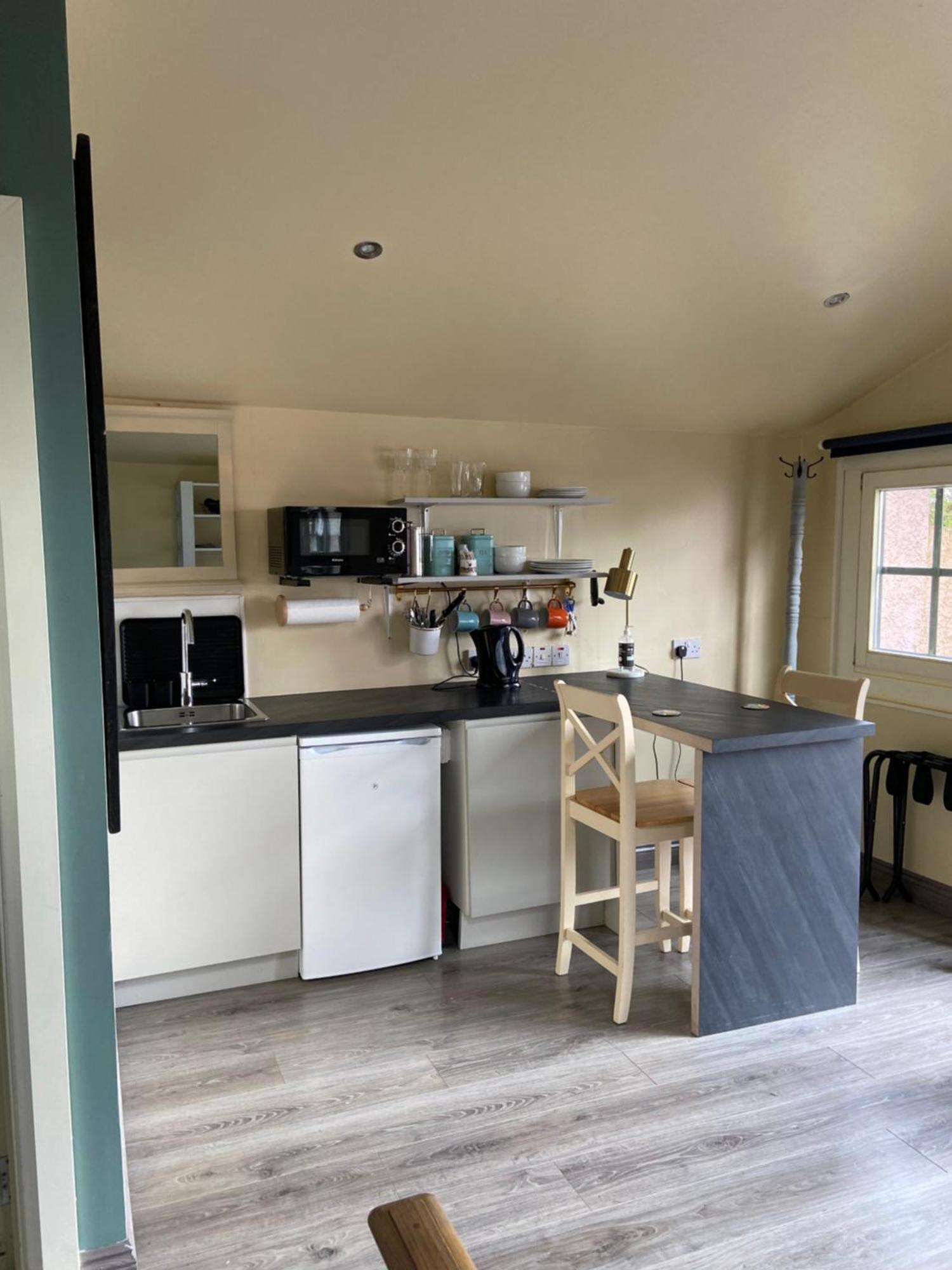 The Cosy Cabin By The Shore Galway Ngoại thất bức ảnh
